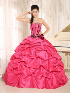 Pick-upped Ball Gown Beaded Hot Pink Quinceanera Dress for 15th Birthday