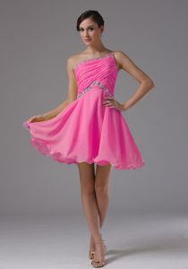 Custom Made One Shoulder Prom Dresses for Flat Chested Girls in Hot Pink