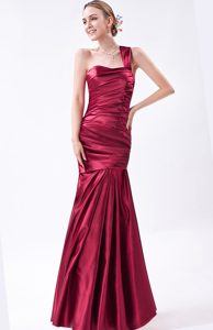 Cheap Wine Red Mermaid One Shoulder Prom Attires in with Ruche