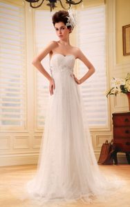 Beaded Sweetheart Brush Train Discount Wedding Dress in Lace and Tulle