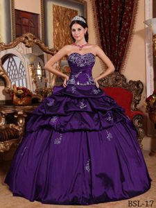 Dark Purple Sweetheart Quinceanera Dress with Appliques and Pick-ups