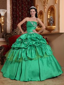 Spring Green Strapless Quinceanera Dresses Decorated Appliques