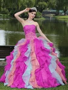 Colorful Modern Strapless Quinceanera Dresses with Appliques and Ruffled Layers