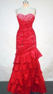 Fashionable Sweetheart Red Beaded and Ruched Prom Dresses for Girls