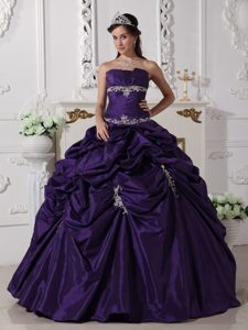 Latest Purple Strapless Dress for Quince with Appliques and Pick Ups