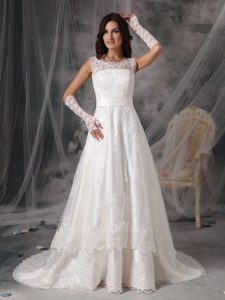 A-line Scoop V-back Bridal Wedding Dresses in and Lace with Buttons