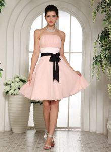 Strapless Baby Pink Beautiful Short Dresses for Prom Queen with Black Sash
