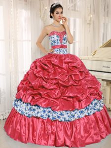 Coral Red Sweetheart Quinceanera Dresses with Pick-ups and Beading