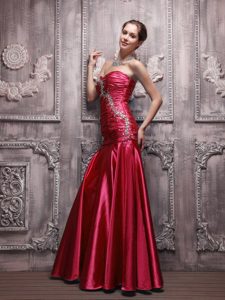 2014 Wine Red Strapless Long Beaded Prom Celebrity Dress with Ruching