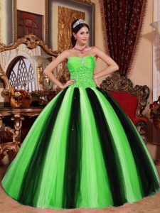 Dressy Sweetheart Quinceanera Dresses with Beads in Spring Green and Black