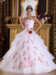 Best Seller White A-line Strapless Organza Appliqued Quinceanera Dress Gowns