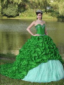 Extravagant Quinceaneras Dresses with Appliques and Pick-ups in Green and White