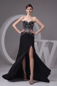 Beads and High Slit Decorated Sheath Black Evening Dresses with Brush Train