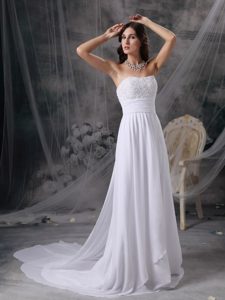 Empire Strapless Dresses for Wedding with Appliques and Court Train