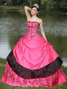 Attractive Quinceanera Dress and Embroidery on Sale