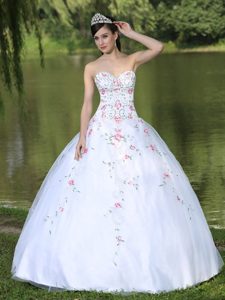 Sweetheart Organza Quinceanera Dress for Sweet 16 with Appliques Decorated