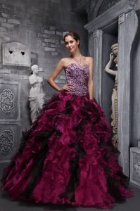 Burgundy Sweetheart Organza Quinceanera Gown Dress with Ruffles and Beading