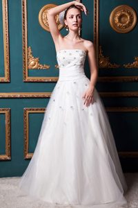 Affordable Strapless Long Tulle Wedding Dress and